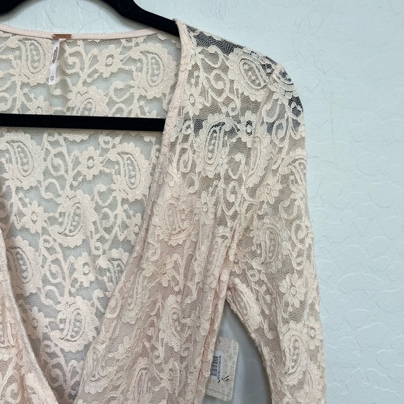 FREE PEOPLE WOMEN'S PEARL LACE LONG SLEEVE MINI DRESS size XS - Picture 4 of 8